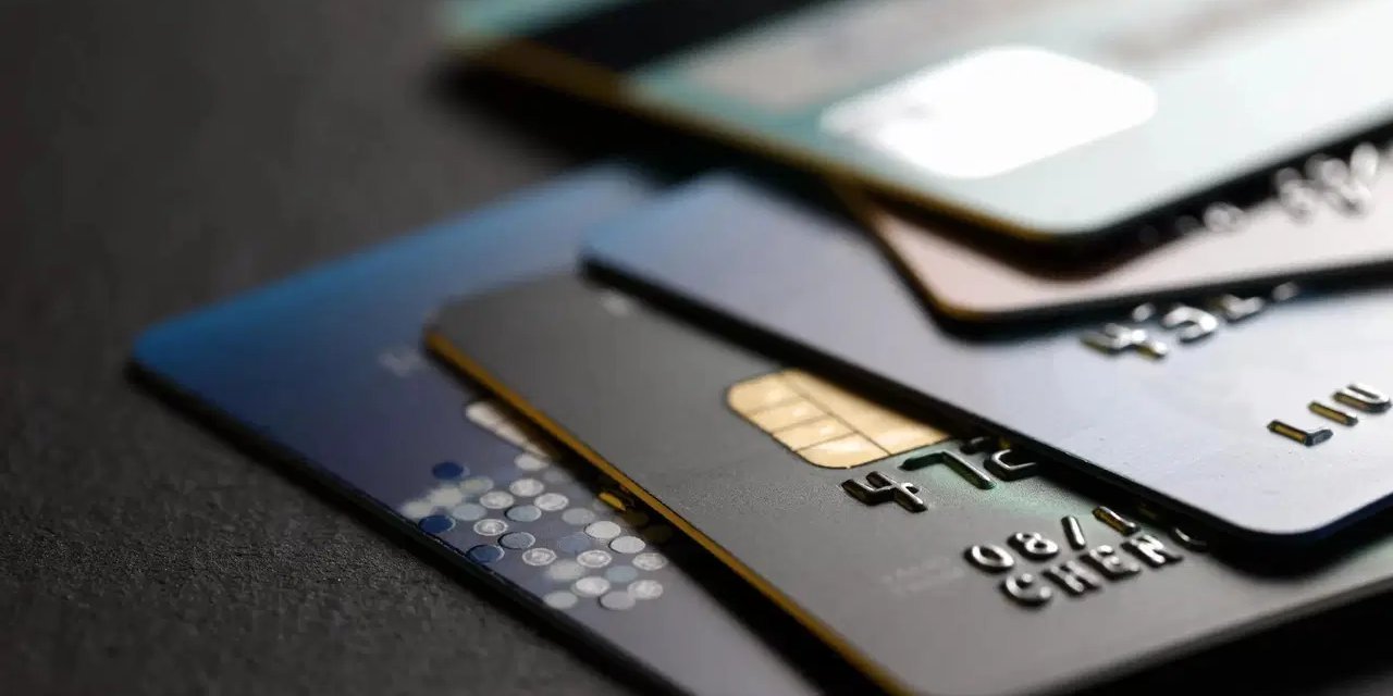 Dijital Bankacılık ve Aidatsız Kredi Kartı: Masrafsız Bankacılığa Geçiş Rehberi