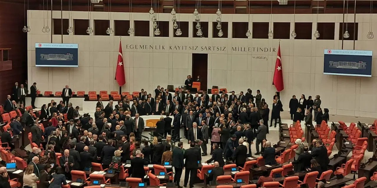 TBMM’deki arbede ve yeni atamalar dünya basınında: Neler dikkat çekti!