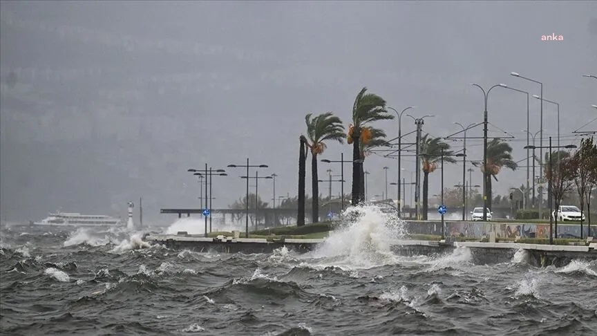 Meteoroloji'den saatli uyarı geldi! Toz, lodos ve yağmur yolda