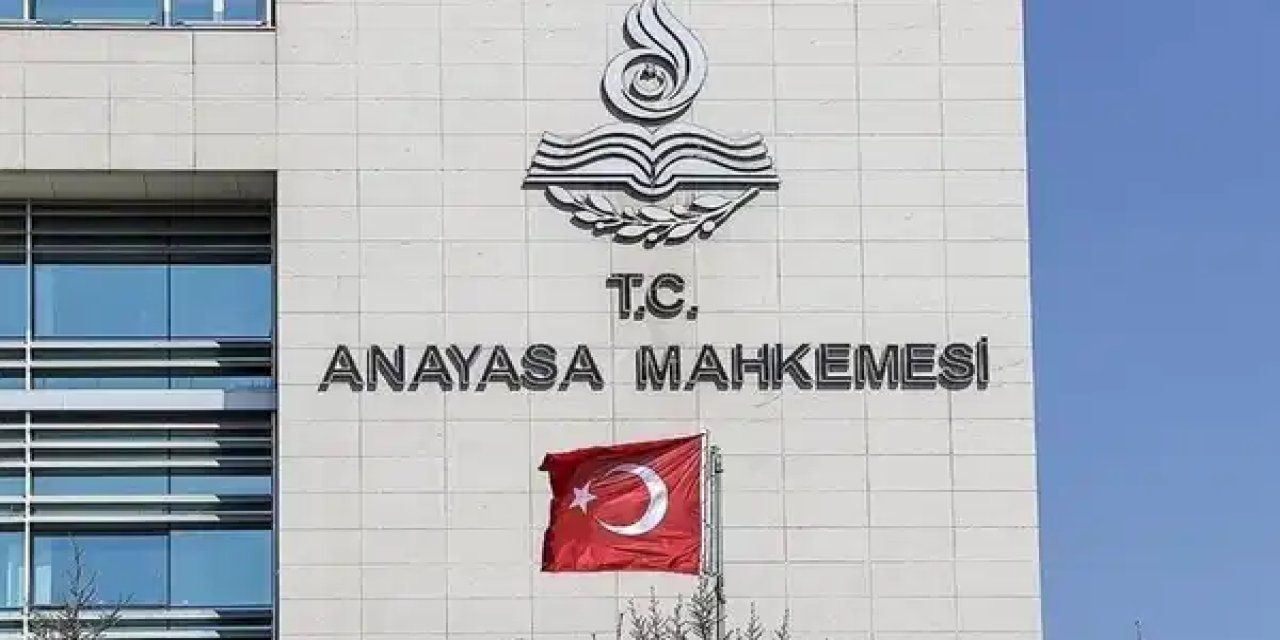 AYM'den üç siyasi partiye suç duyurusu