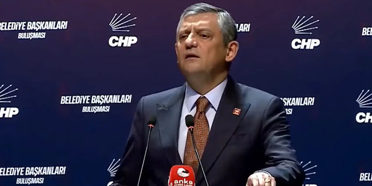 Özgür Özel: 