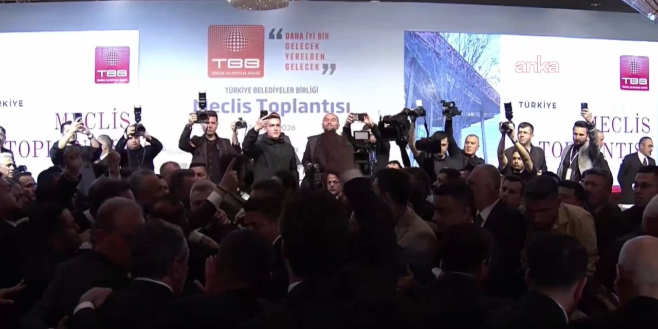 Türkiye Belediyeler Birliği seçiminde kavga: İmamoğlu'nun mektubu okunurken ortalık karıştı!