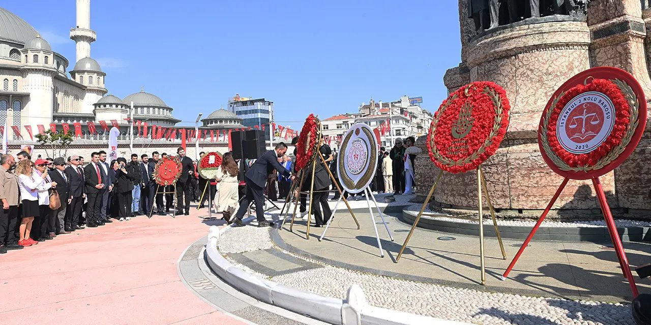 AKP, Taksim'deki 19 Mayıs töreninde çelenk bırakmadı