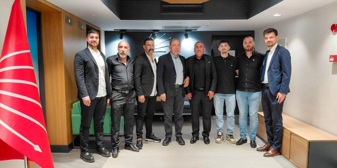 CHP İstanbul İl Binası’nda Dikkat Çeken Ziyaret