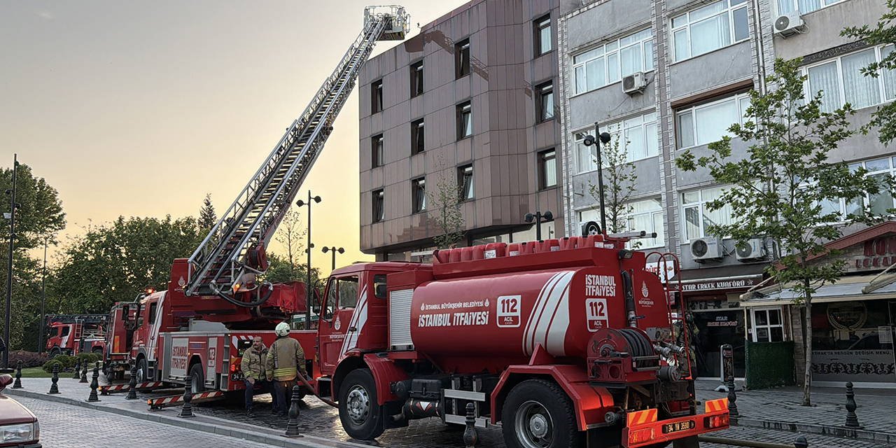 Fatih'te otel yangını: 1 kişi hayatını kaybetti