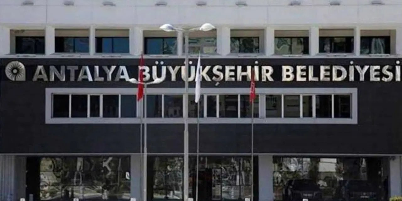 Antalya Büyükşehir Belediyesi'ne operasyon: 3 kişi gözaltında