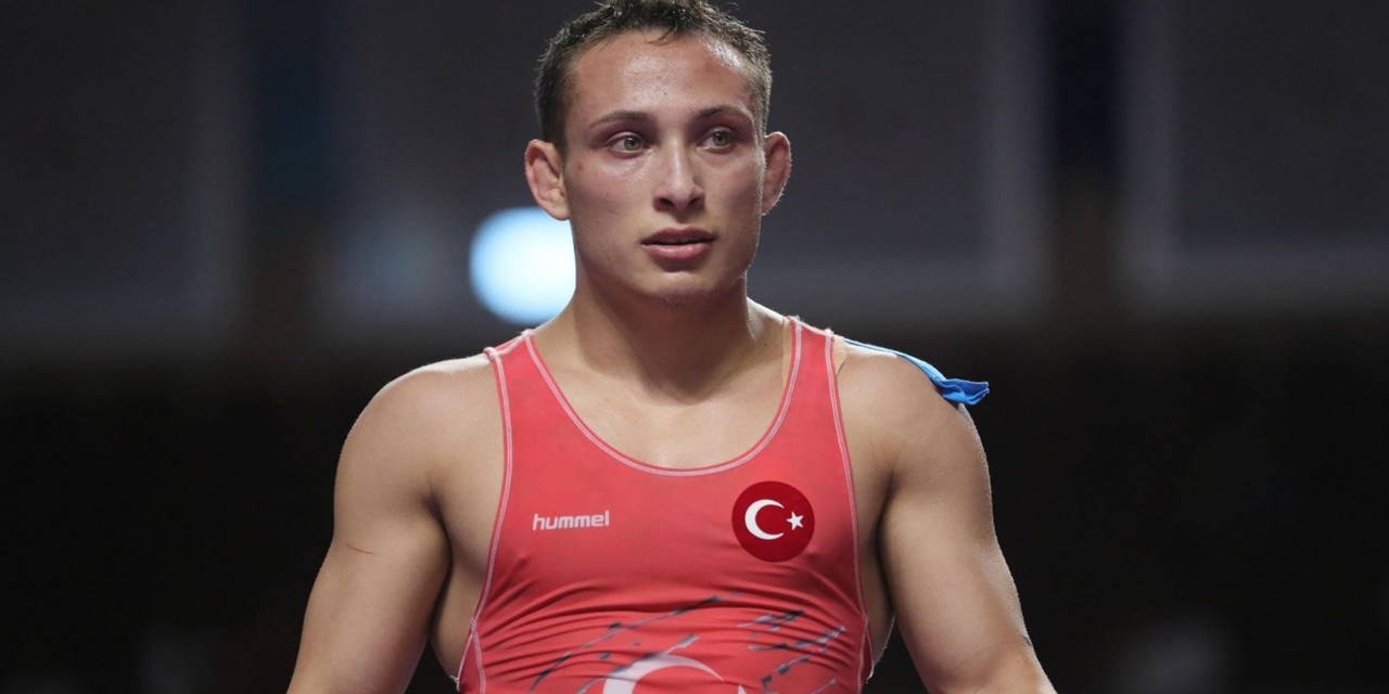 Milli güreşçilerden Moğolistan'da 2 madalya
