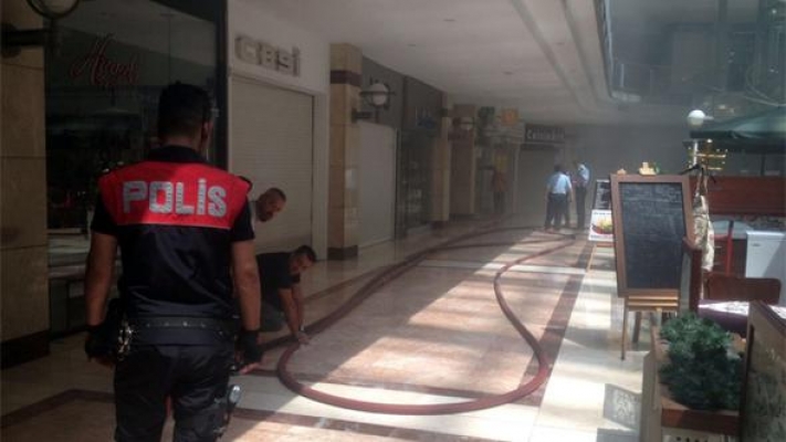 Başkent'te yangın paniği! Avm boşaltıldı...
