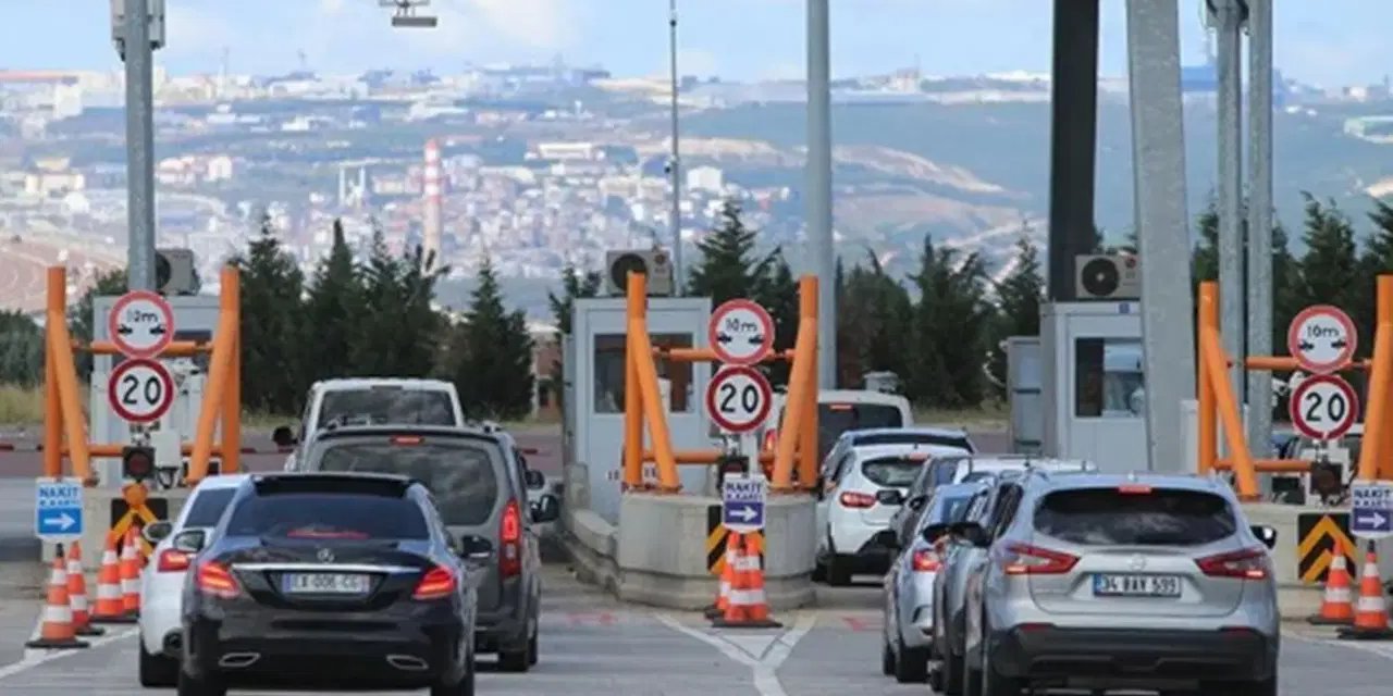 Otoyol ve köprü ücretlerine zam geldi: İşte yeni geçiş ücretleri