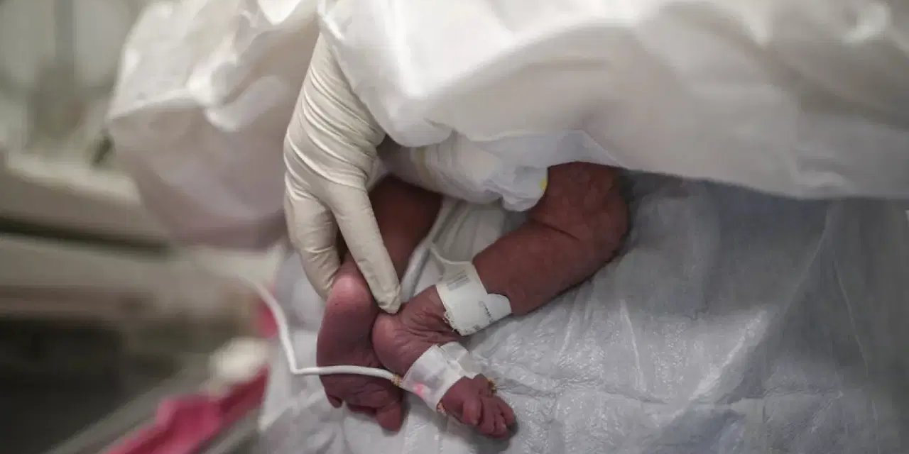 'Yenidoğan Çetesi' davasında 'üst kurul' raporu: '3 bebek kurtarılabilirdi'