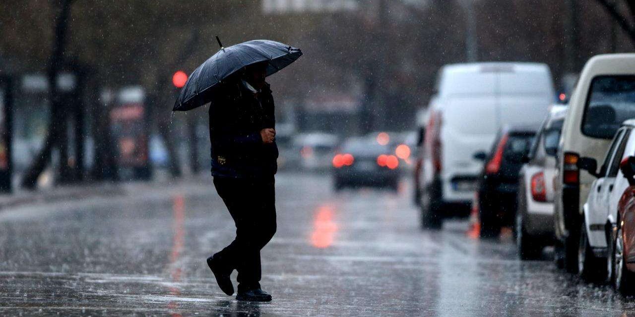 Meteoroloji'den hafta sonu plan yapanlara hava durumu: Yağmurluklarınızı alın!