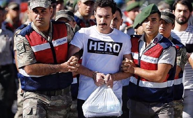 'Hero' tişörtünü darbeci astsubaya kızkardeşi kargoyla göndermiş!