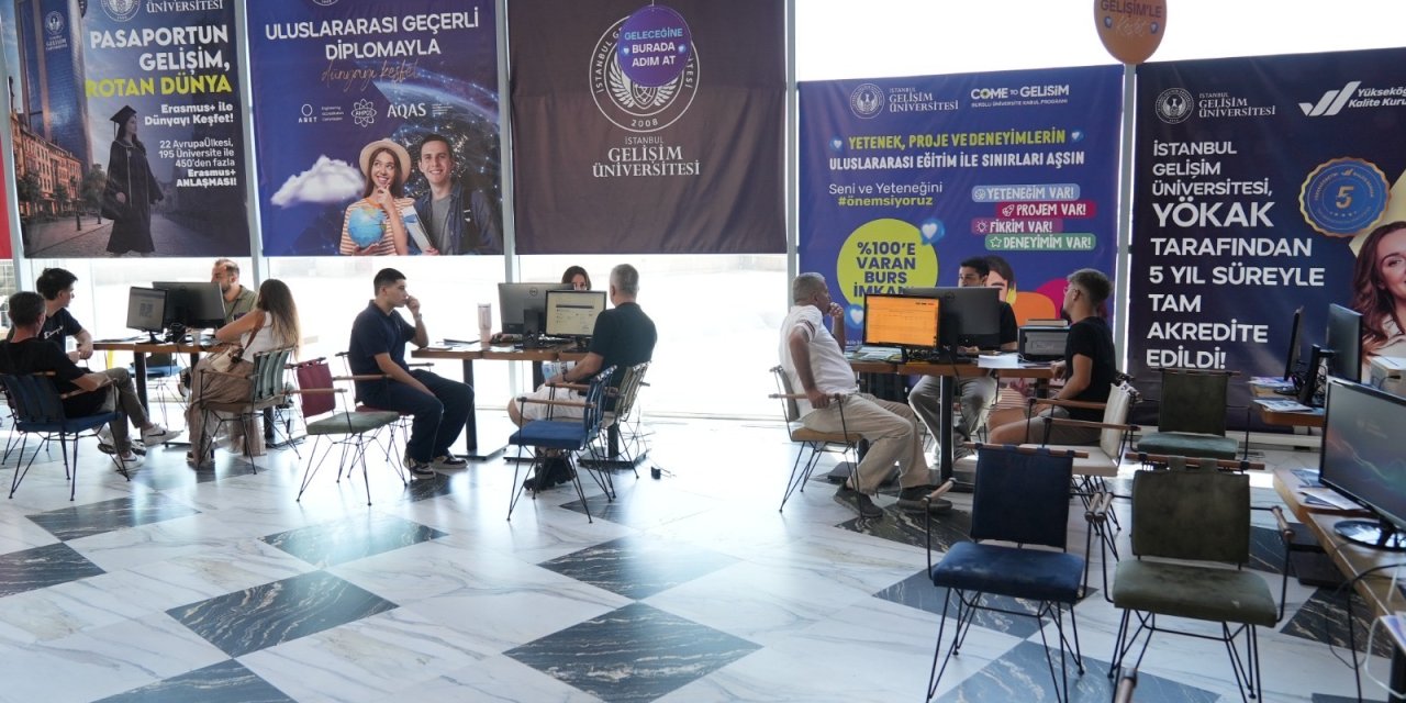 2026 YKS Üniversite Resmi Tercih Süreci Başladı! İGÜ Tercih Tanıtım Günleri ile Adayların Yanında