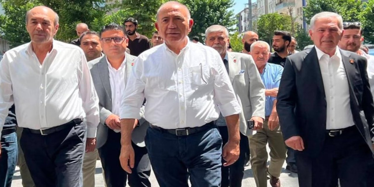 Gürsel Tekin Batman’da önemli açıklamalarda bulundu: “Türkiye’nin gerçek gündemine dönmemiz lazım”