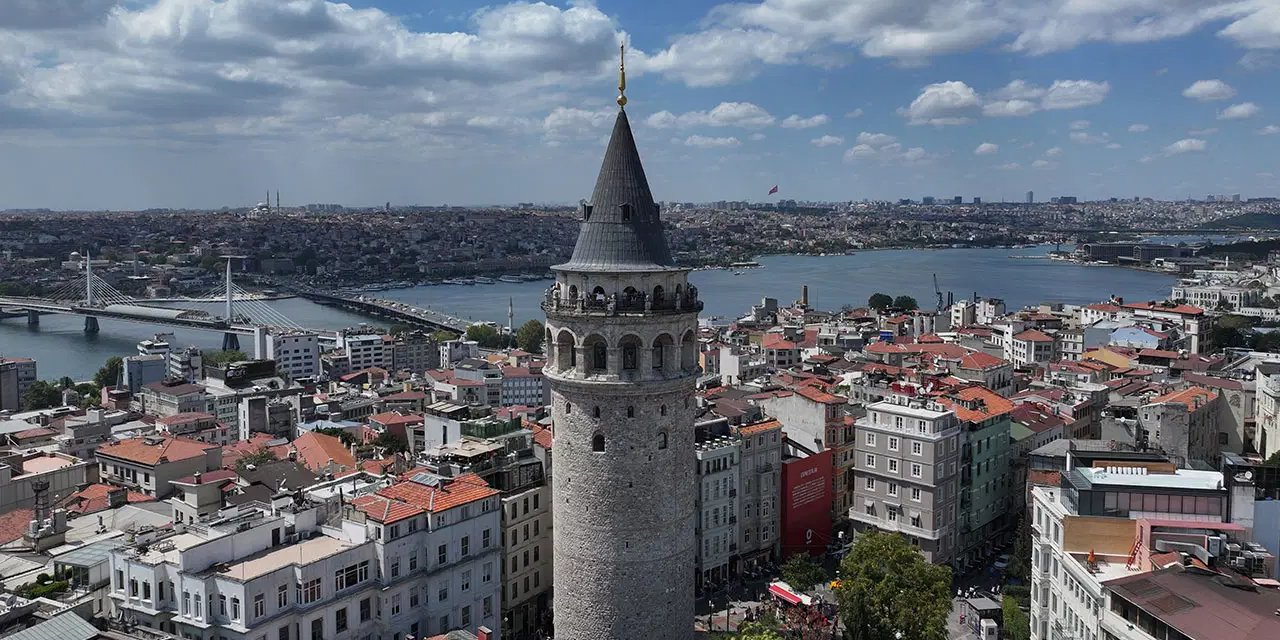 İstanbul'a çifte kavurucu sıcak dalgası: AKOM'dan 10 günlük kritik uyarı