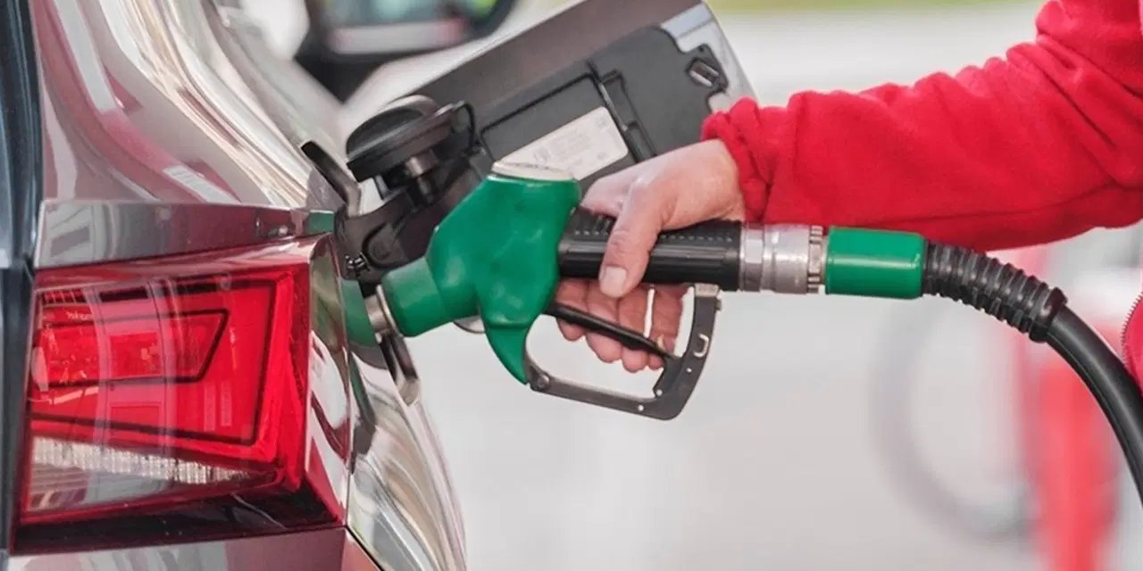 Tarih belli oldu: Benzine indirim geliyor