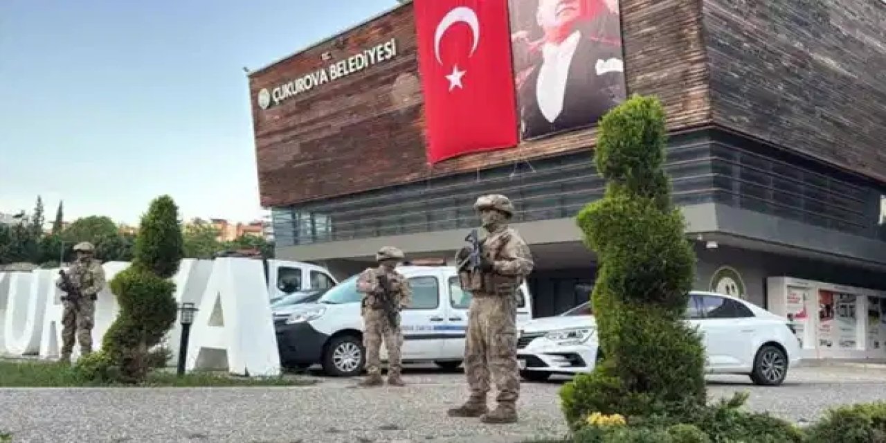 Çukurova Belediyesi'ne operasyon! Eski Belediye Başkanı Soner Çetin gözaltına alındı