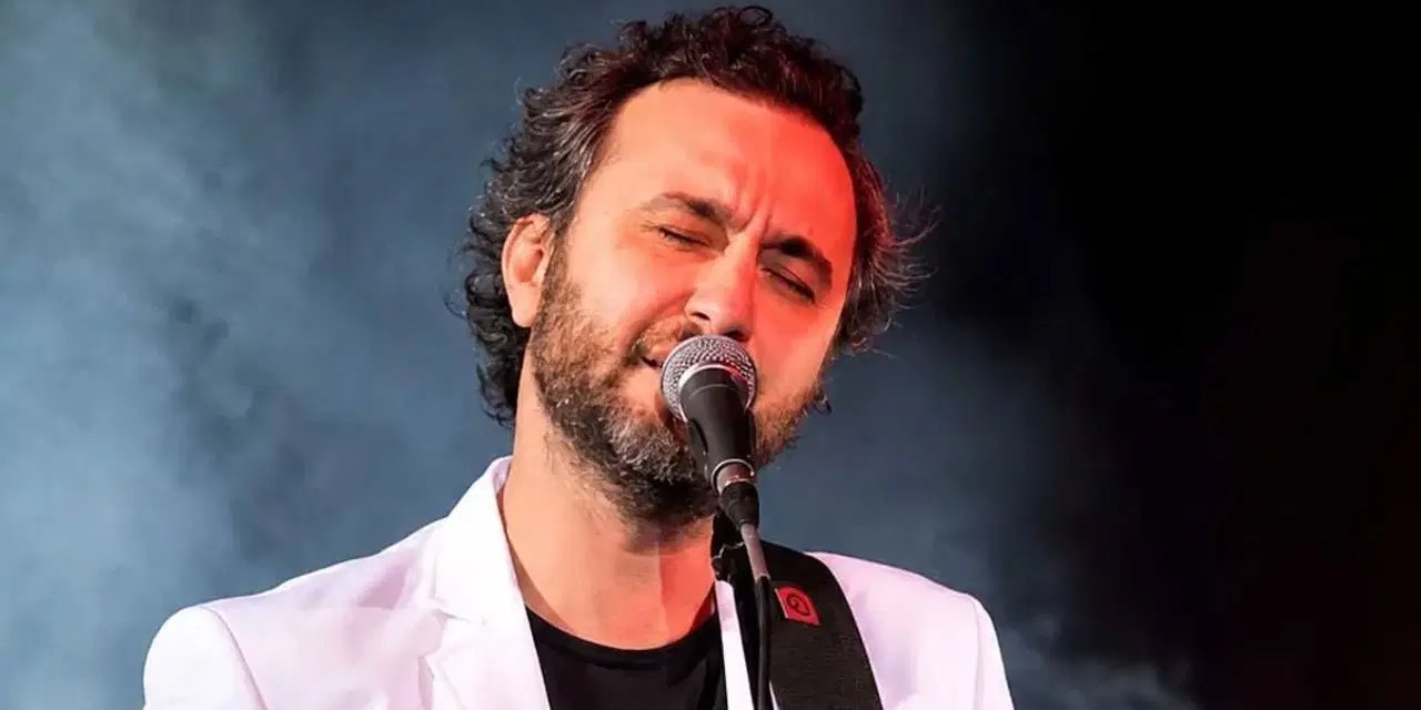 Şarkıcı Nev'den üzen haber: Yeniden entübe edildi, durumu kritik!