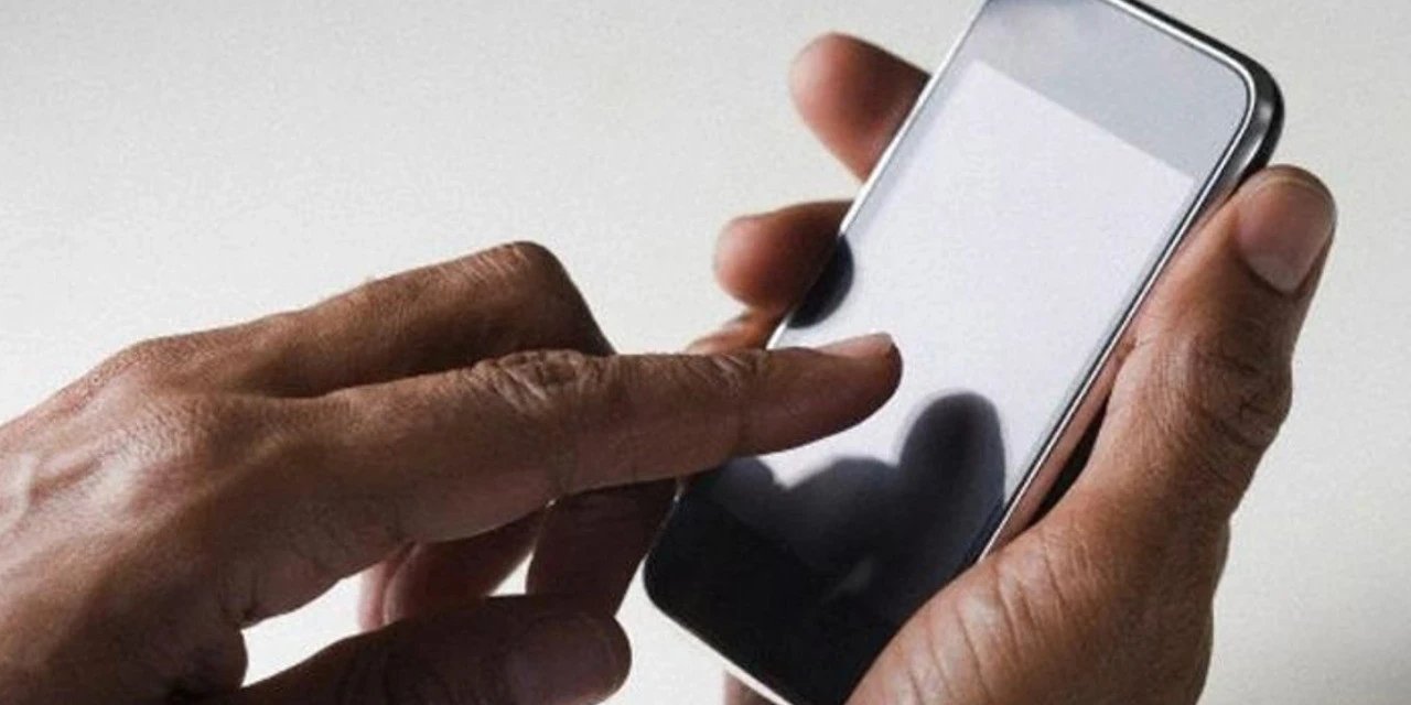 Telefonunuzdaki bu seçeneğe dikkat! Banka hesaplarınız tehlikeye girebilir