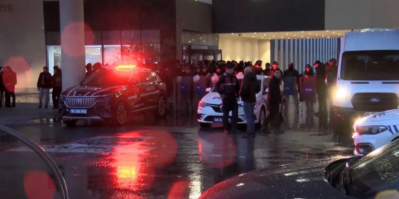 Bakırköy Belediyesi’ne operasyon: Çok sayıda gözaltı kararı var