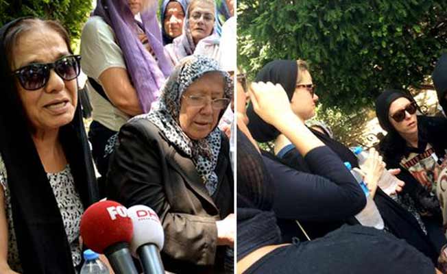 Altın elbiseli adamın annesi: Ne olur bizi üzmeyin