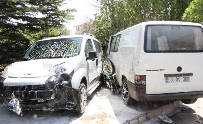 Kazada yaralanan sürücü kendisine yardım eden sağlık ekibine saldırdı