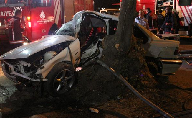 Kadıköy'de trafik kazası: 1 ölü, 1 yaralı