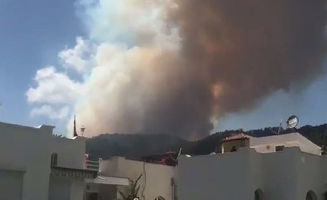 Marmaris'de yangın büyüyor! Yerleşim yerleri tehdit altında...