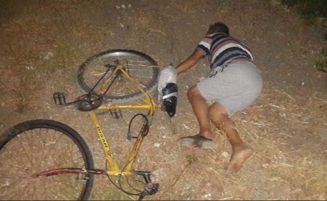 Bisikletten düştü, boynu kırılarak öldü