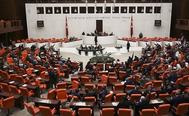 İçtüzük tartışmaları sona erdi...İşte mecliste yapılan değişiklikler