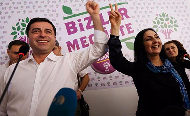 Demirtaş ve Yüksekdağ'dan 'Vicdan ve Adalet Nöbeti' mesajı