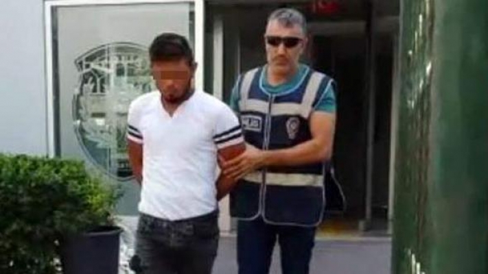 Balkon sapığı yakalandı!