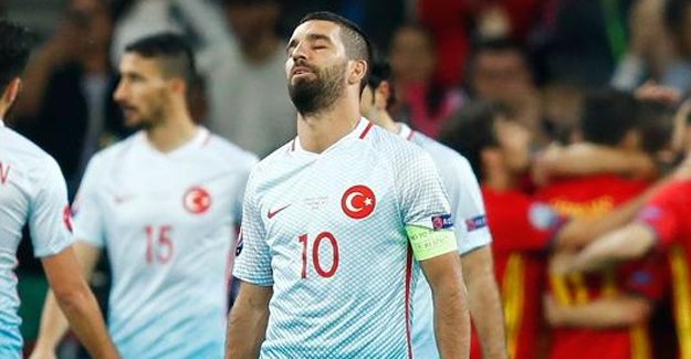 Arda Turan'ın evine saldırı!
