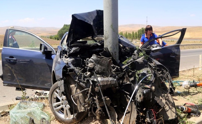 Trafik kazasında ölen dekanın oğlu da hayatını kaybetti!