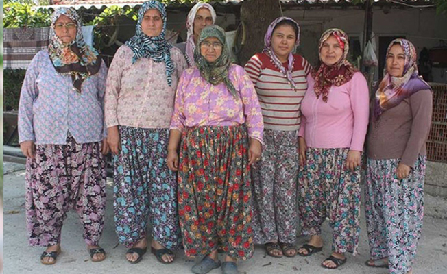 Başörtülü bacılar TOKİ'ye karşı direnişe geçti
