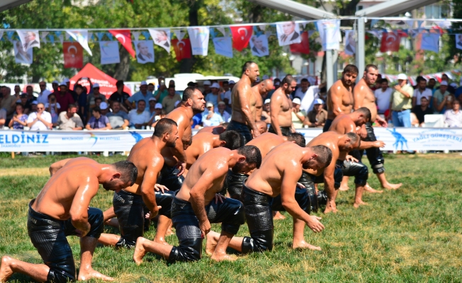 Pehlivanlar er meydanında