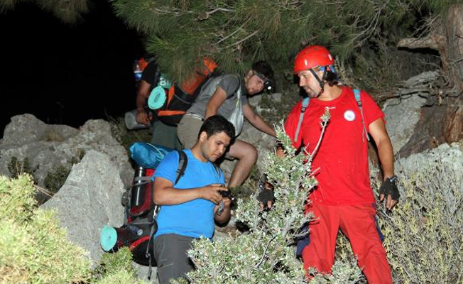 Likya Yolu’nda kaybolan 3 üniversiteli şans eseri kurtuldu