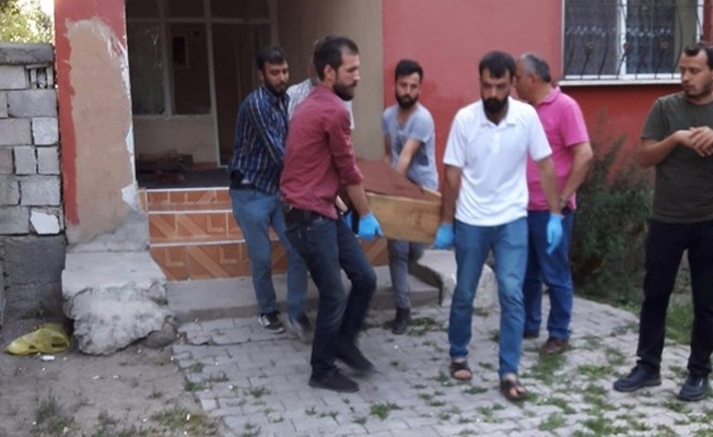 Ağrı'da vahşet! Önce eşini öldürdü sonra kalbine bıçak sapladı