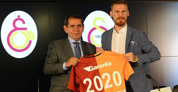 Serdar Aziz Galatasaray'a imza attı!