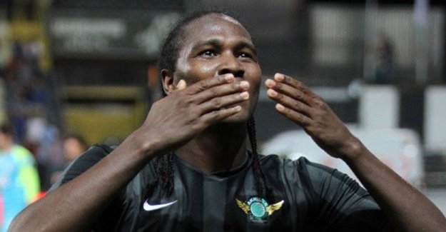 Galatasaray'da Rodallega bombası!