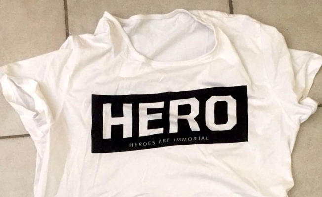 'Hero' tişörtü giyen Azerbaycan'lı sınır dışı edildi