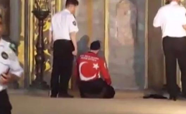 Ayasofya'da provokasyon namazı