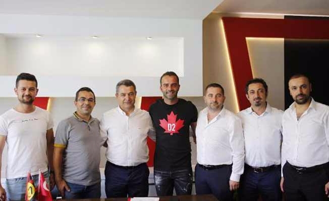 Semih Eskişehirspor'da kaldı