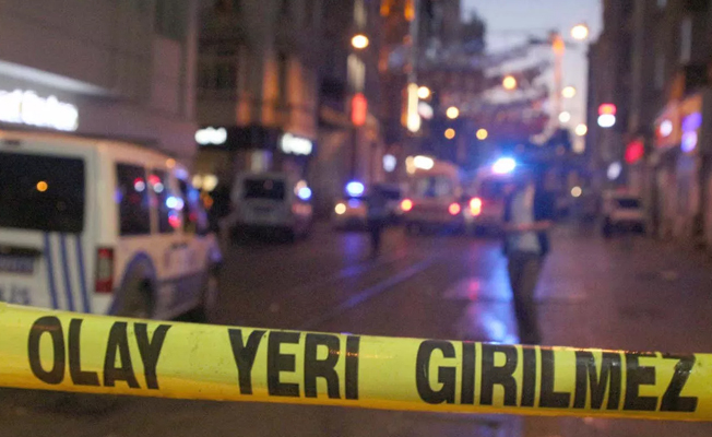 Komşusu kanlar içindeki cesediyle karşılaştı!