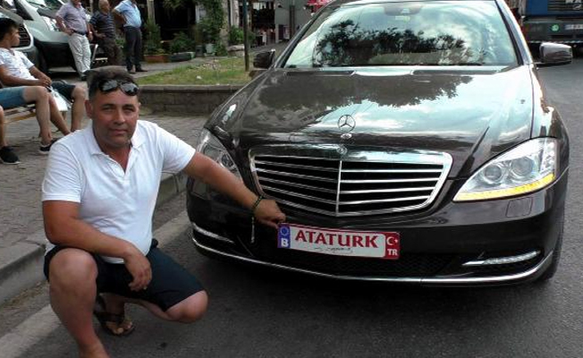 'Atatürk' yazılı özel plaka!