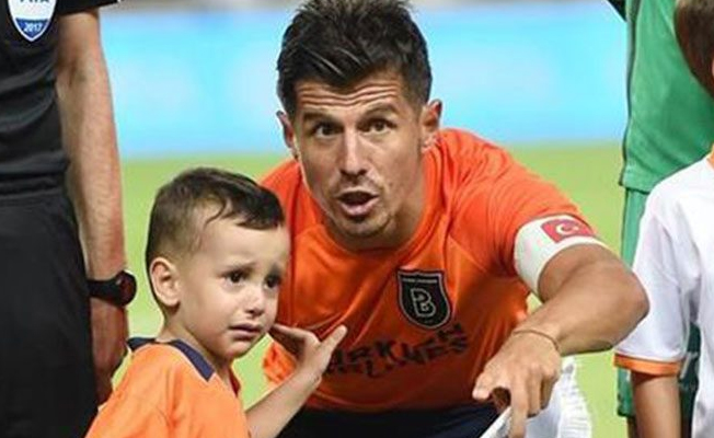 Emre Belözoğlu zor anlar yaşadı
