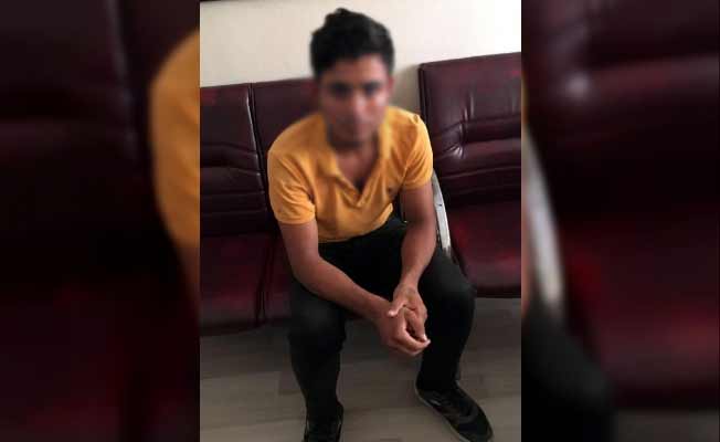 Genç kızı 'Çıplak fotoğraflarını montajlamışlar' diyerek dolandırdı