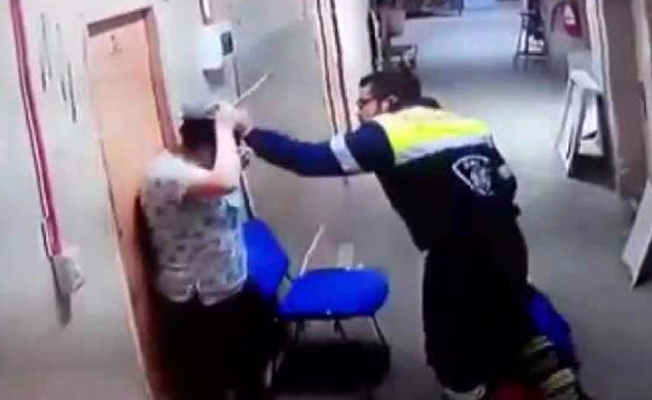 Sağlık personeli hamile kadının karnını tekmeledi!
