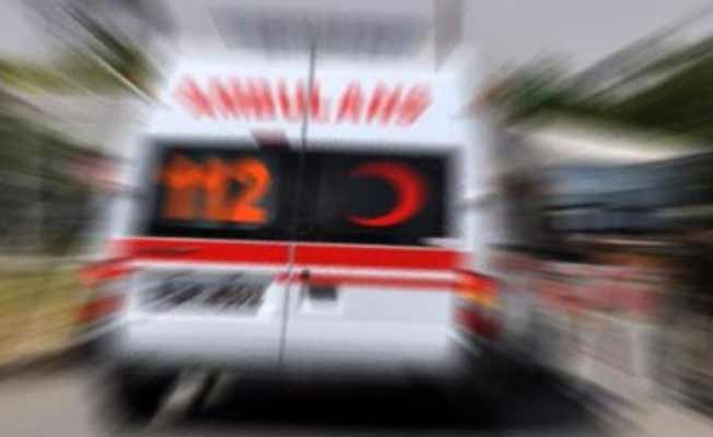 Refüje çarpan minibüs şarampole yuvarlandı: 18 yaralı