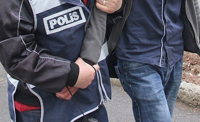 Fetö'nün kitapları boş bir araziye atılmış halde bulundu!